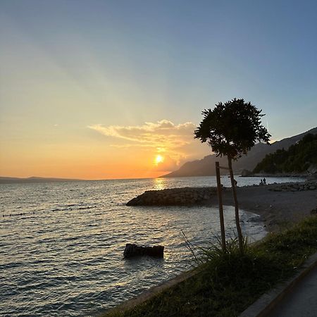Apartmani Jurica I Ankica Brela Buitenkant foto