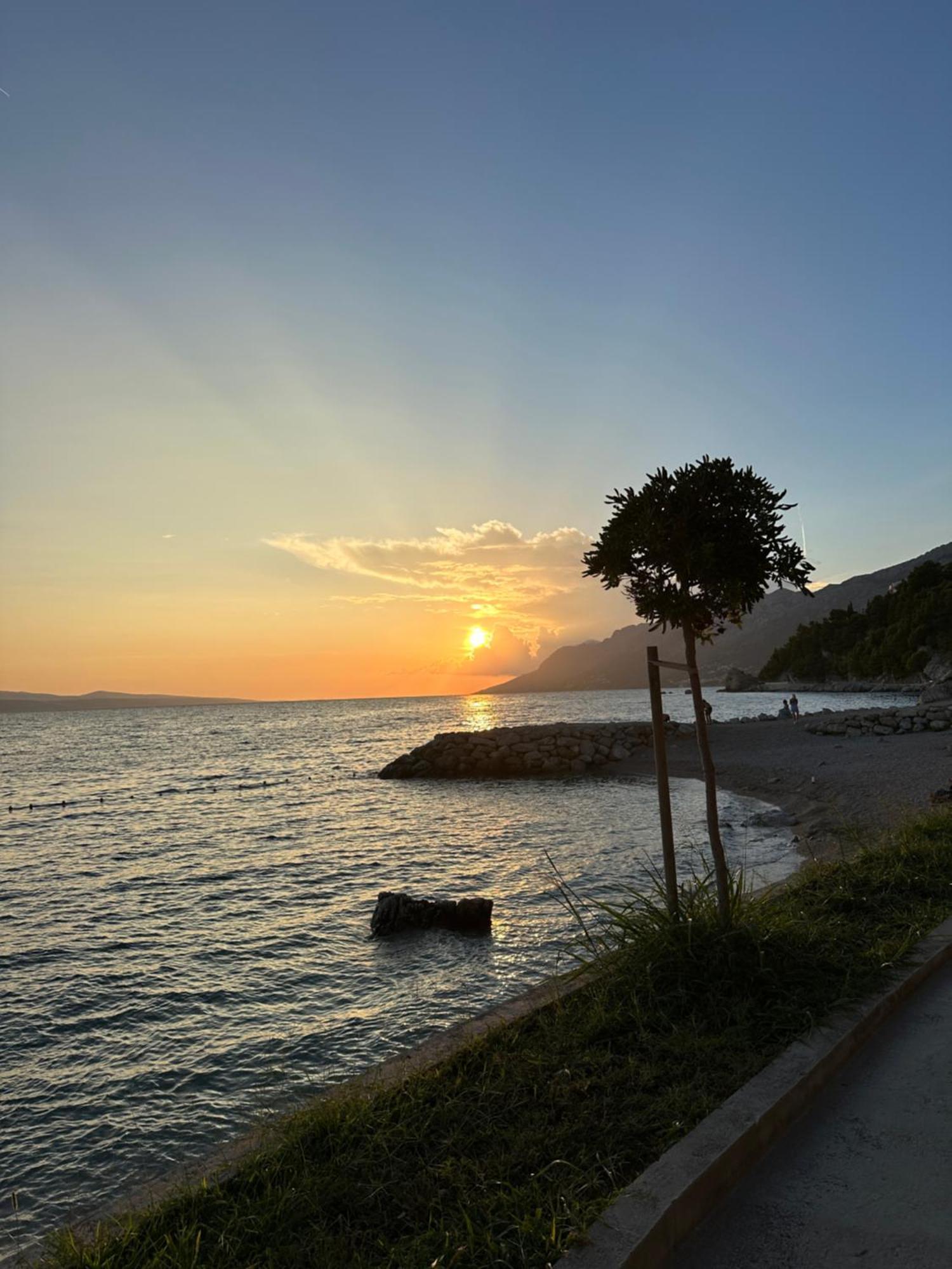 Apartmani Jurica I Ankica Brela Buitenkant foto
