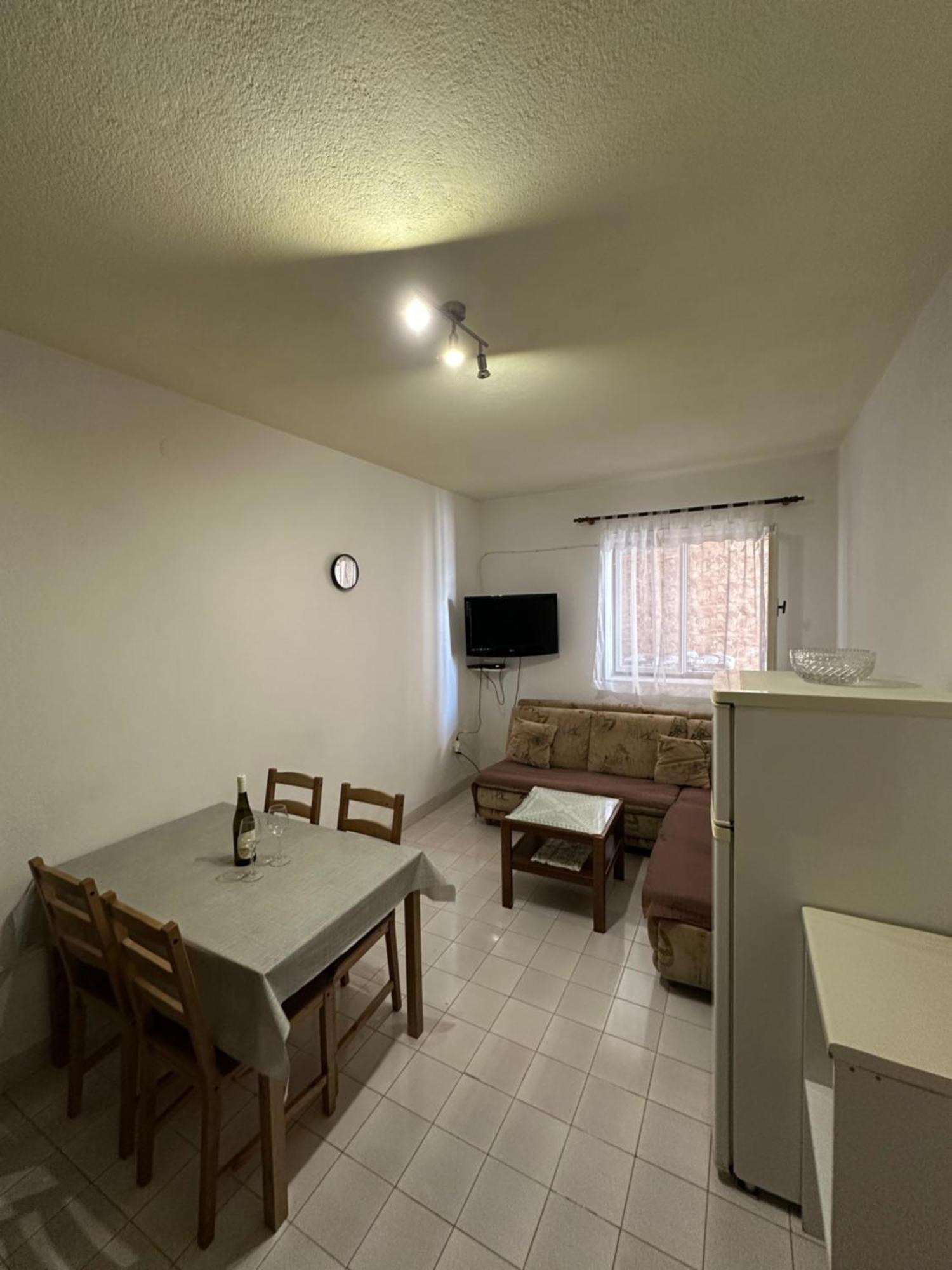 Apartmani Jurica I Ankica Brela Buitenkant foto
