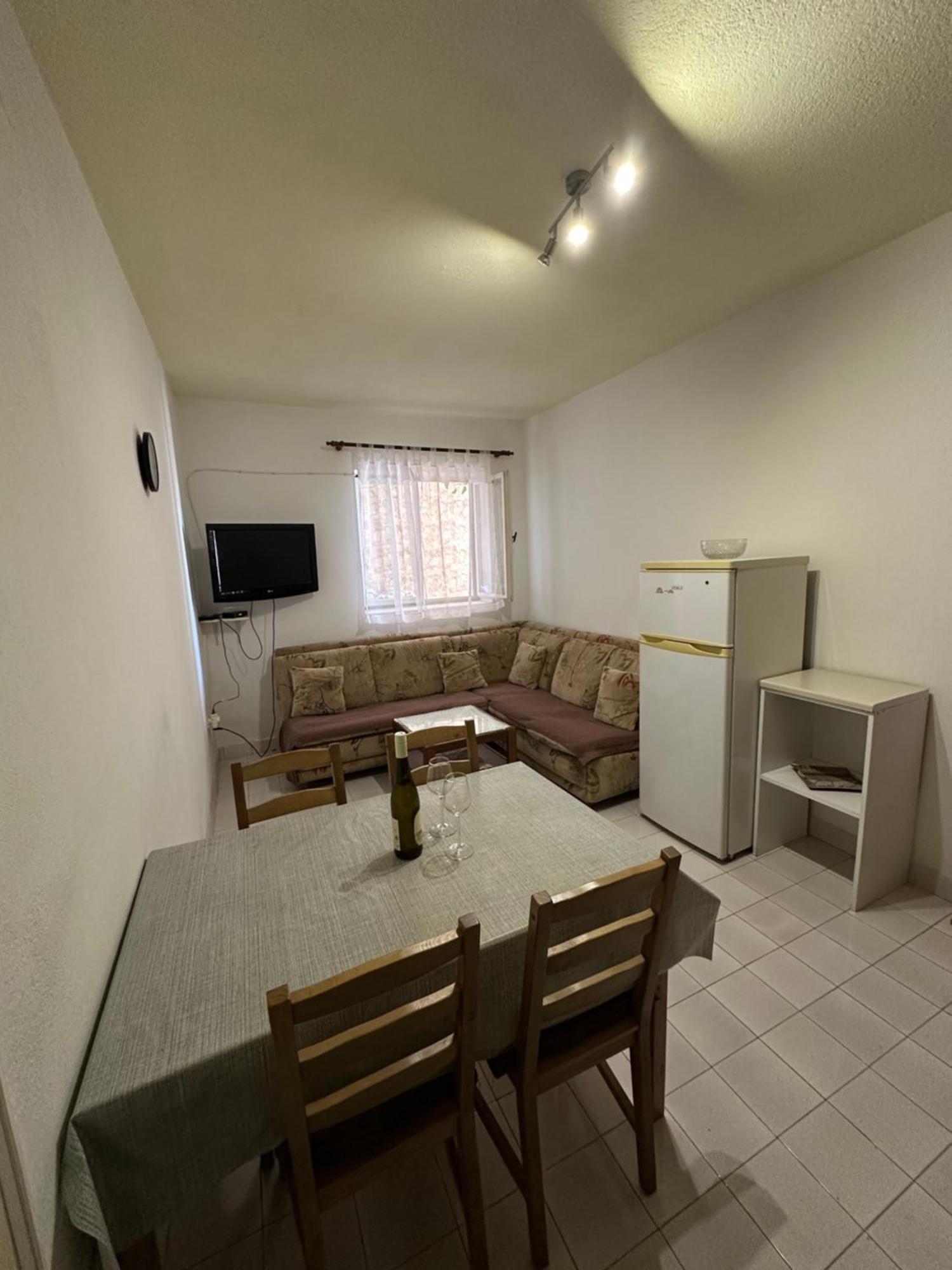 Apartmani Jurica I Ankica Brela Buitenkant foto