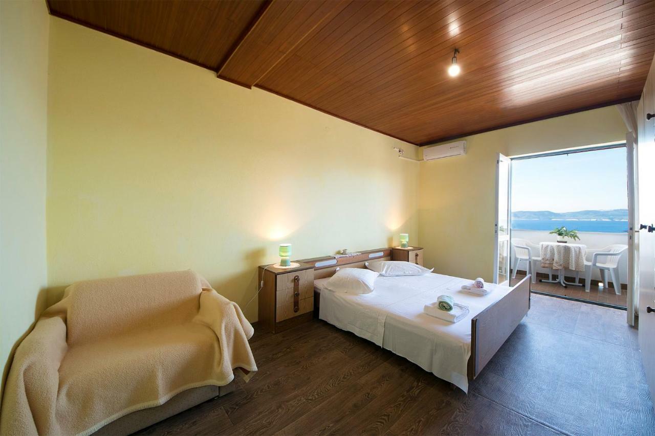 Apartmani Jurica I Ankica Brela Buitenkant foto